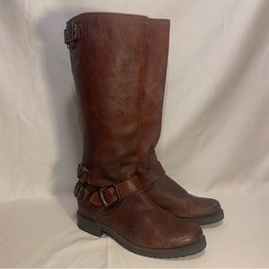 FRYE Tall Veronica back zip boots, Maroon/brown, 5.5-6